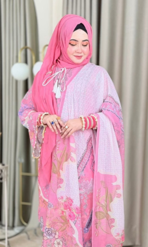 Alternative view of Pakistani inspired three piece